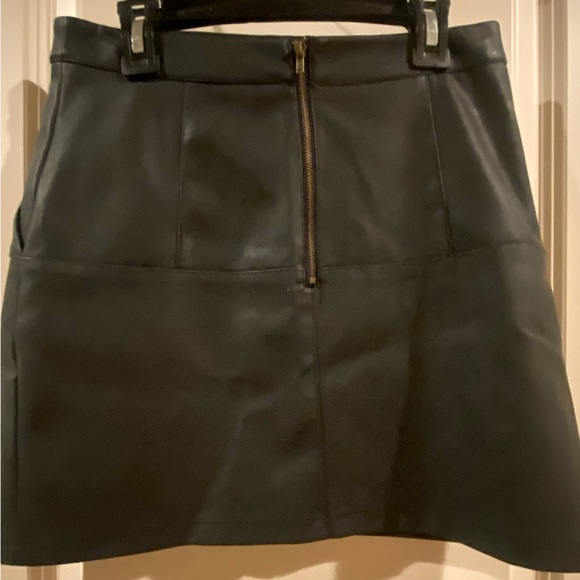 Shinestar -  Black Faux Leather Mini Skirt - Picture 5 of 5